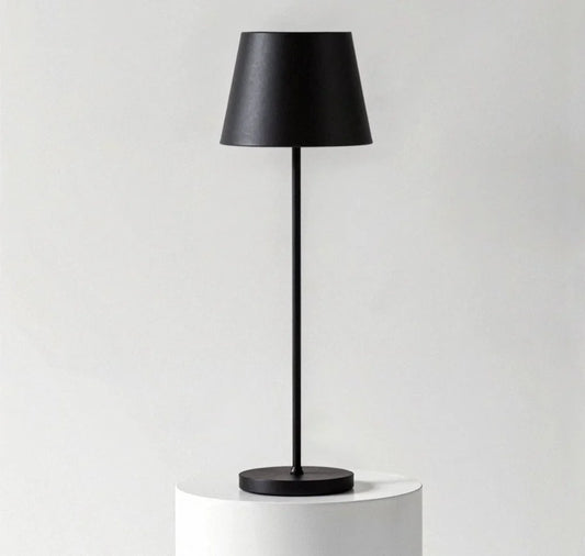 Moderne bordlampe med LED og touch-funktion