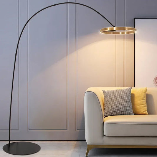 Moderne gulvlampe med rund ring-skærm og LED