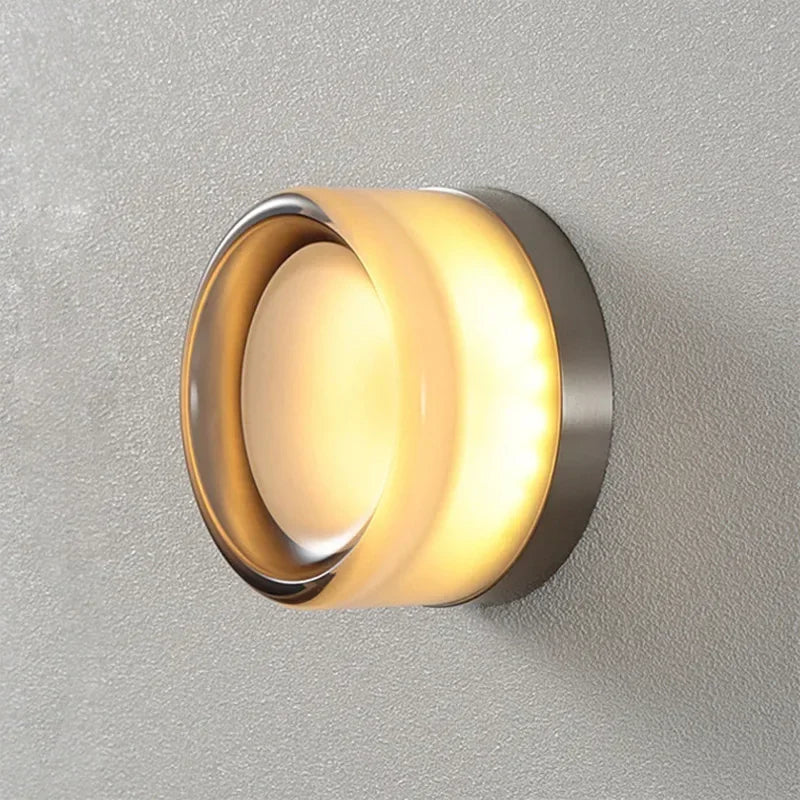 Moderne LED-væglampe i elegant design – stilfuld belysning til væg eller loft