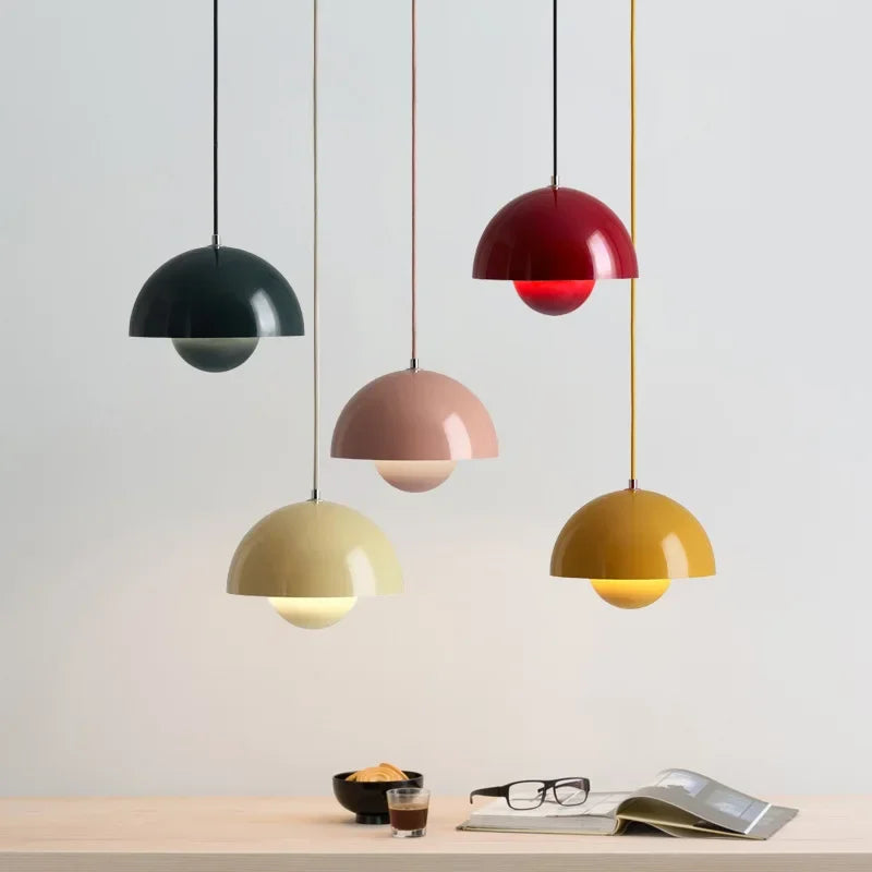 LED-pendellampe med halvkugleform