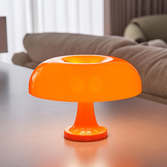 Designer LED-bordlampe med moderne svampeform