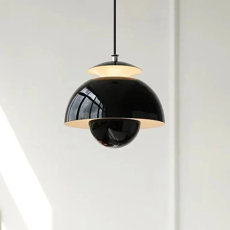 Moderne pendellampe i retrostil – geometrisk skærm med elegant sfærisk form