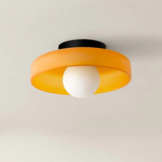 Moderne loftlampe i glas – minimalistisk design med dekorativ skærm