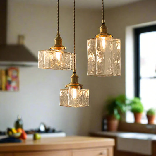Vintage pendellampe i glas med messingfinish