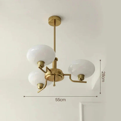 Moderne lysekrone med opalglas skærme