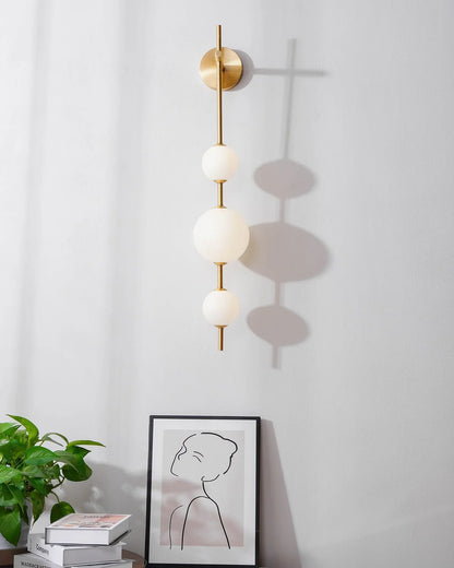 Moderne geometrisk væglampe med LED-kugler