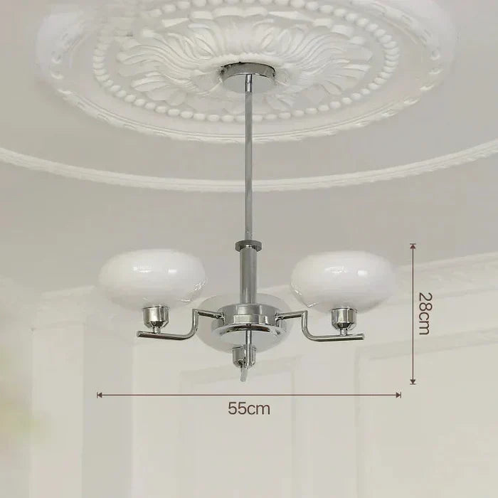 Moderne lysekrone med opalglas skærme