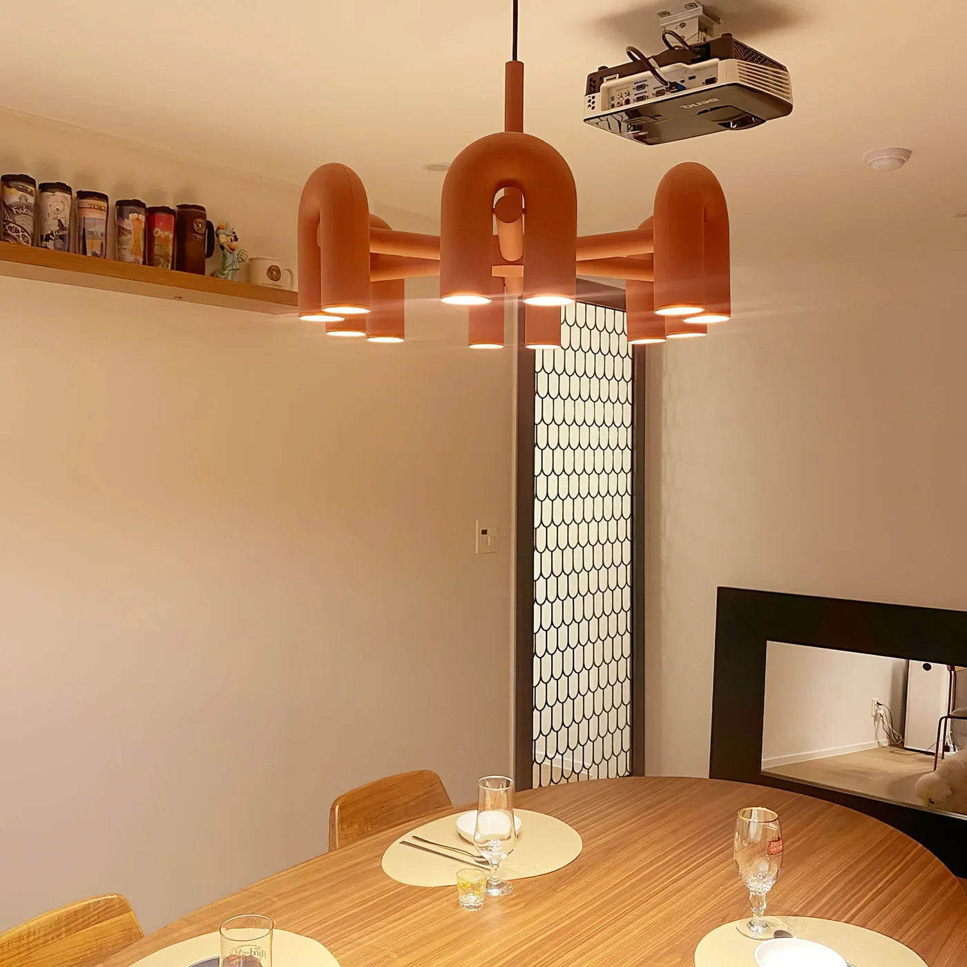 Skulpturel pendellampe med moderne design