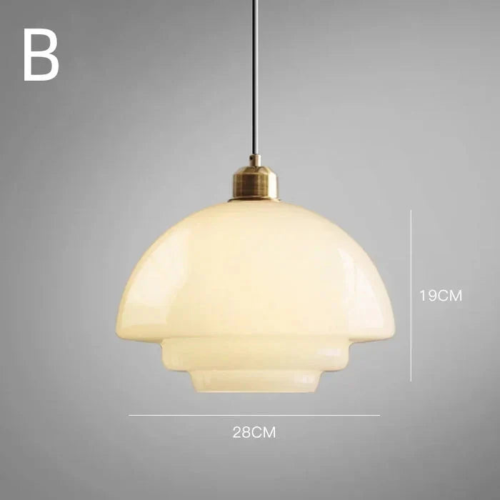 Pendellampe med Mælkehvidt Glas