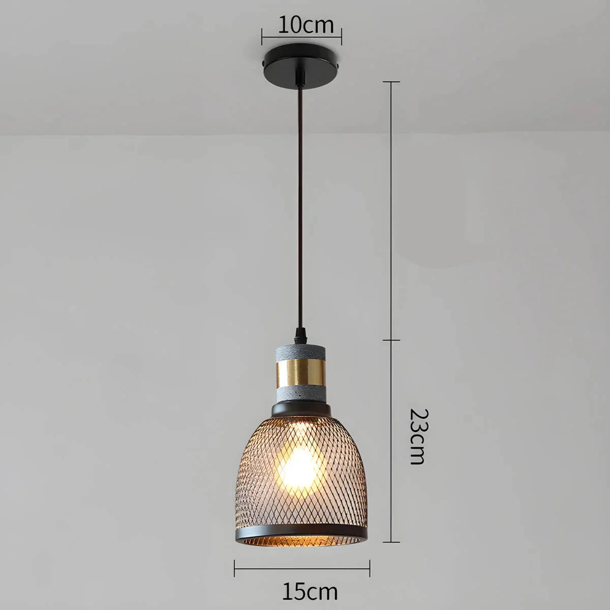 Industriel pendellampe med metallisk trådskærm og LED