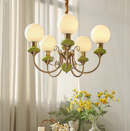 Elegant retro lysekrone med grønne detaljer