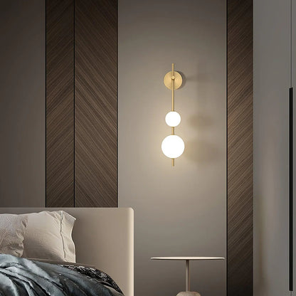 Moderne geometrisk væglampe med LED-kugler