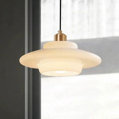 Pendellampe med Mælkehvidt Glas