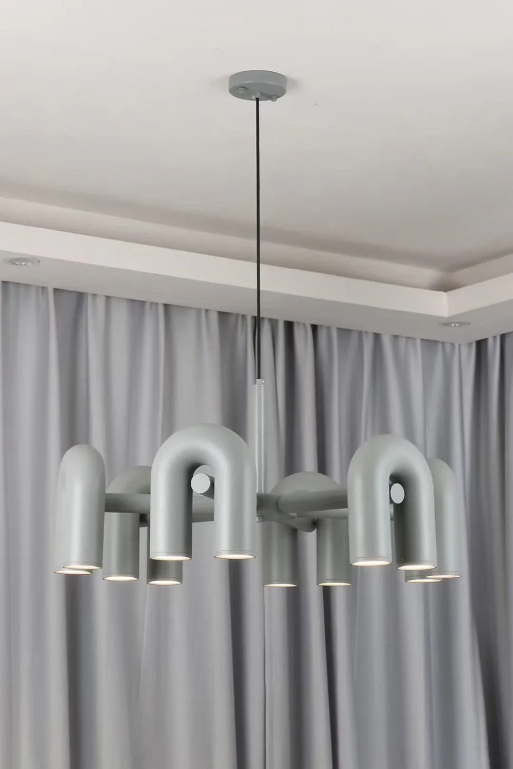 Skulpturel pendellampe med moderne design