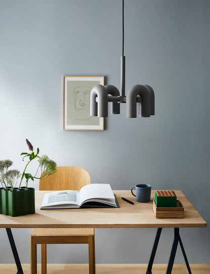 Skulpturel pendellampe med moderne design