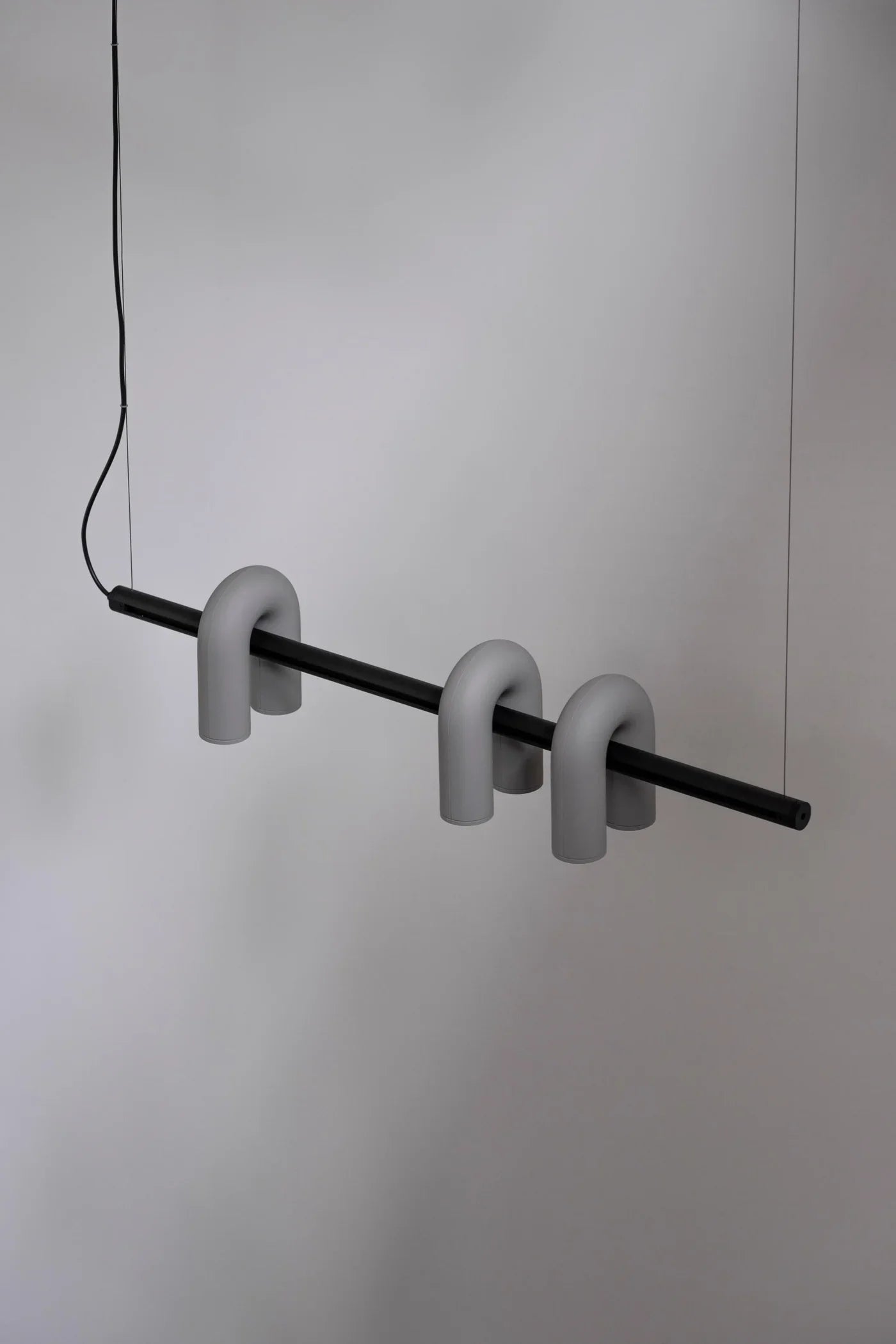 Skulpturel pendellampe med moderne design