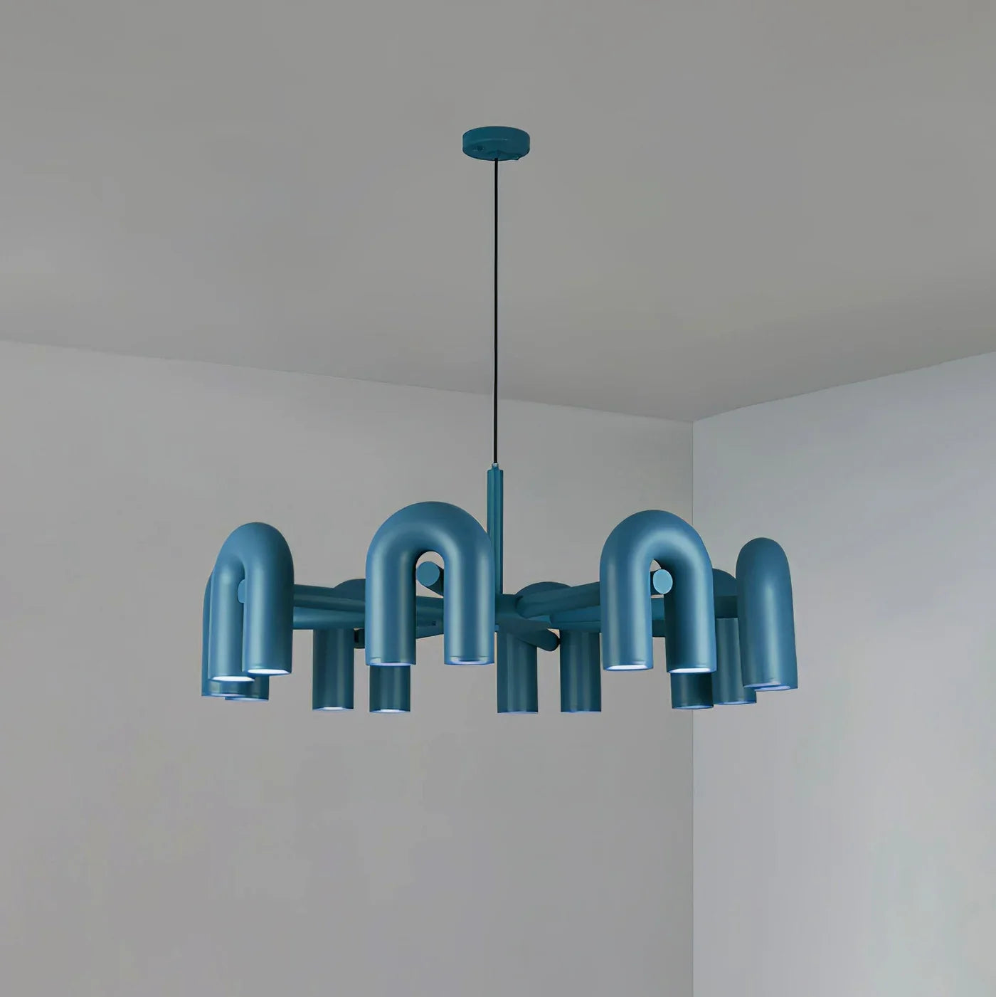 Skulpturel pendellampe med moderne design