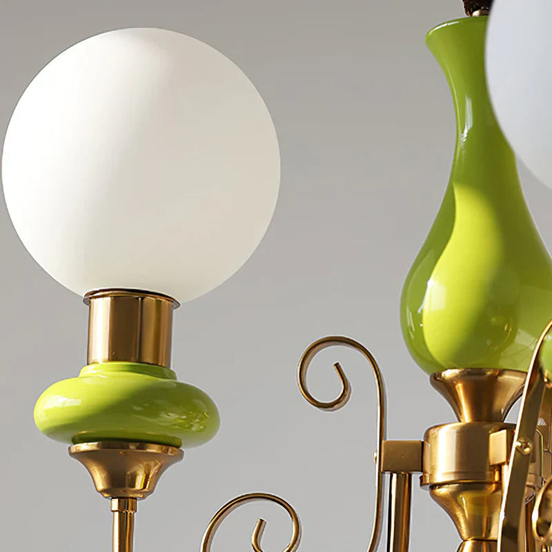 Elegant retro lysekrone med grønne detaljer