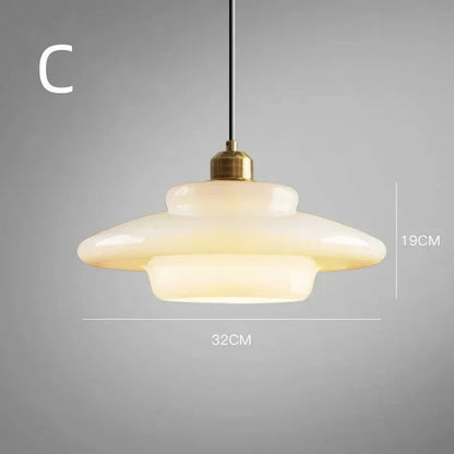 Pendellampe med Mælkehvidt Glas