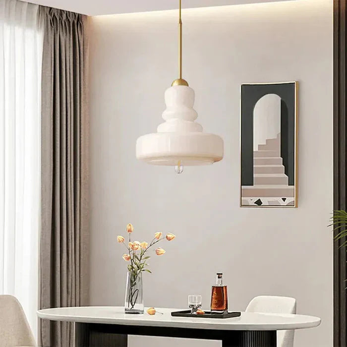 Pendellampe i Mælkeglas – Bauhaus Design