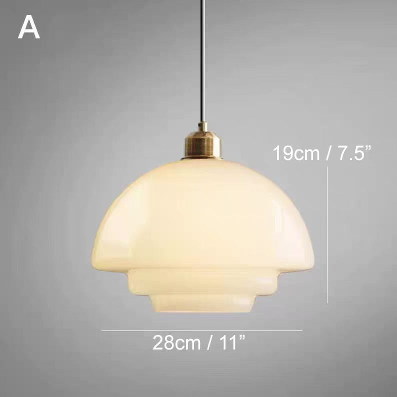 Pendellampe med Mælkehvidt Glas
