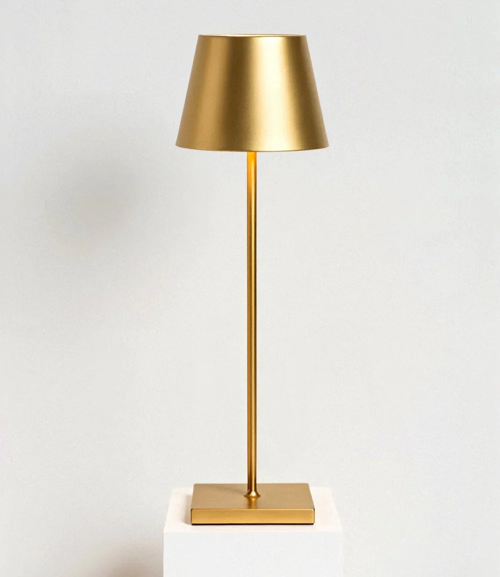 Moderne bordlampe med LED og touch-funktion