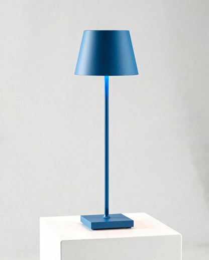 Moderne bordlampe med LED og touch-funktion