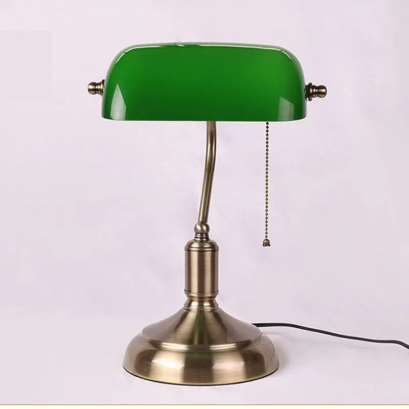 Klassisk Retro Bordlampe i Vintage Stil