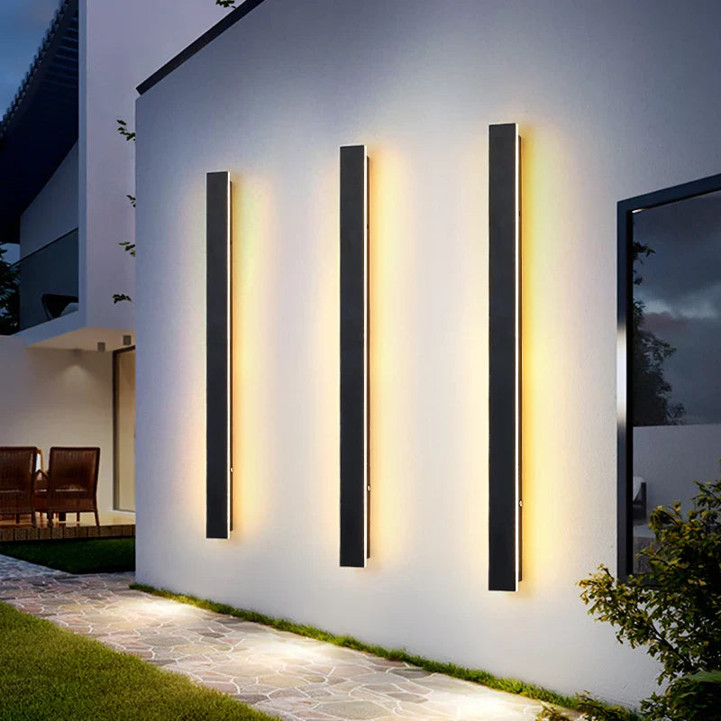 Moderne vertikal LED-væglampe til facade