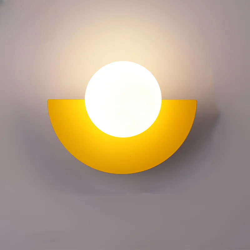 Moderne geometrisk væglampe med LED