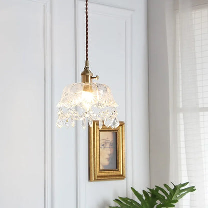 Retro pendellampe i krystalklart glas med messingfinish