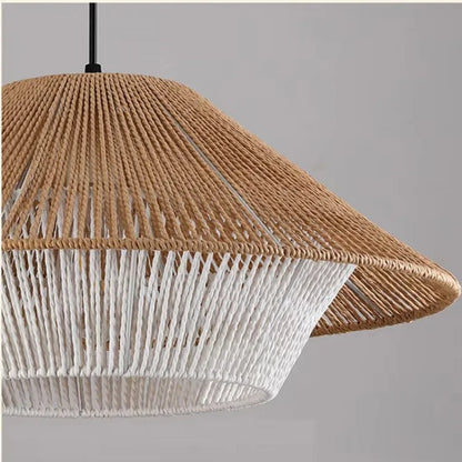 Flettet rattan pendellampe i japandi boho-stil