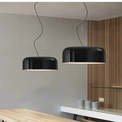 Moderne LED-pendellampe i diskform