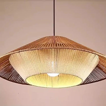 Flettet rattan pendellampe i japandi boho-stil
