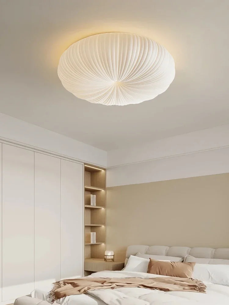 Moderne loftlampe med kuppelskærm – Inspireret af muslingen, japandi-stil