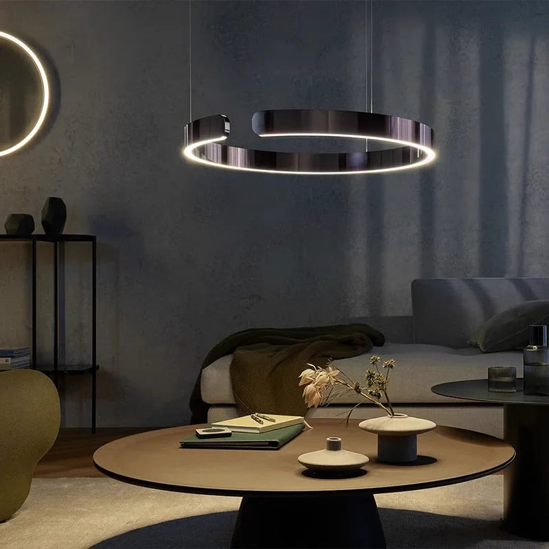 Moderne LED-lysekrone med ringform – elegant rund loftlampe