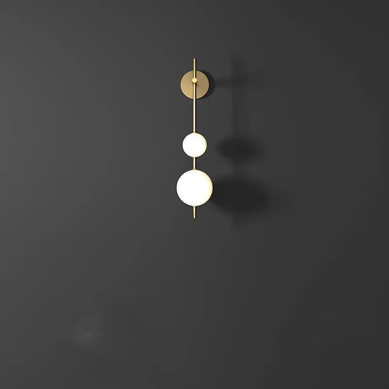 Moderne geometrisk væglampe med LED-kugler