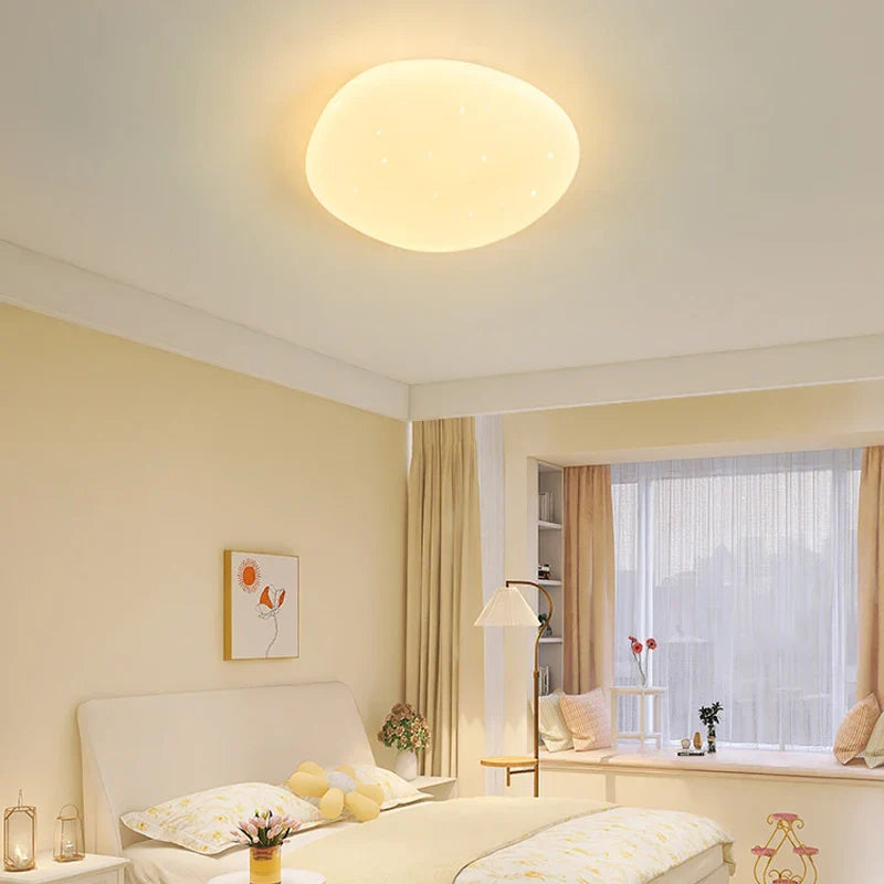 Organisk LED-loftlampe i naturlig stenform