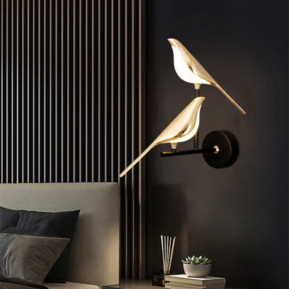 Væglampe med fugle-design og moderne stil