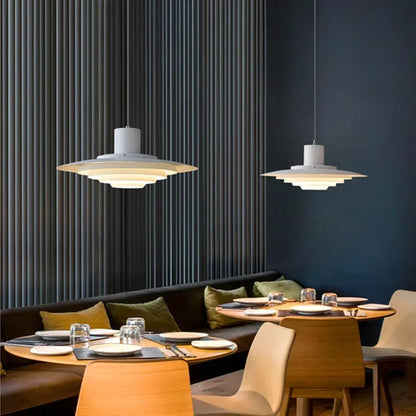 Retro pendellampe i aluminium med lagdelt LED-design