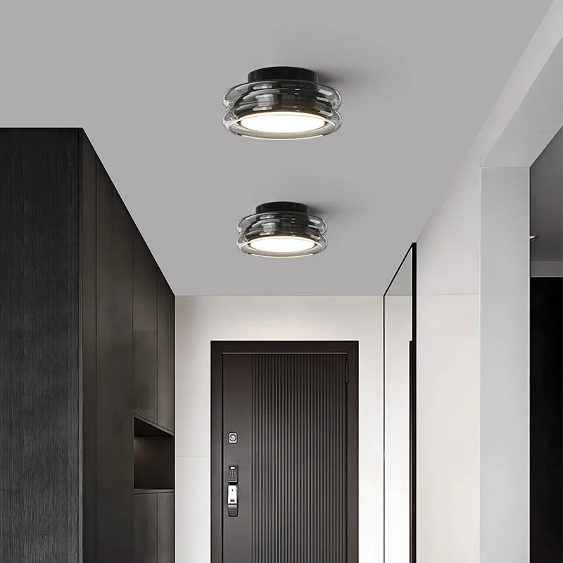Moderne loftlampe med glasskærm