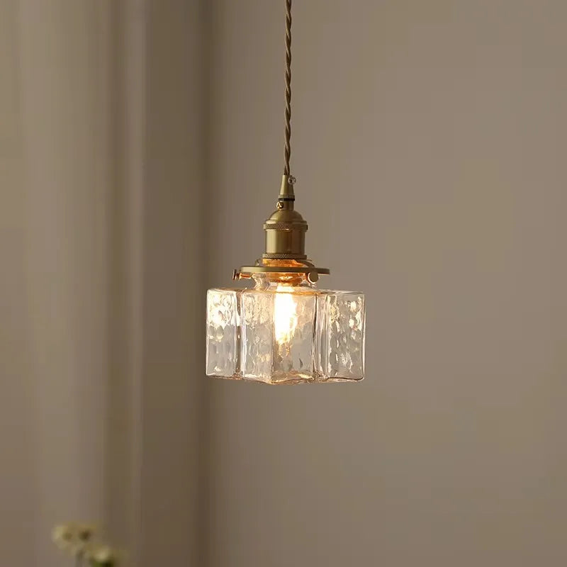 Vintage pendellampe i glas med messingfinish