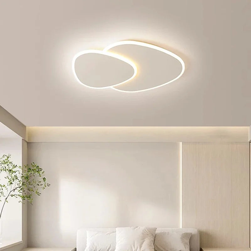 Moderne LED-loftlampe med abstrakt design