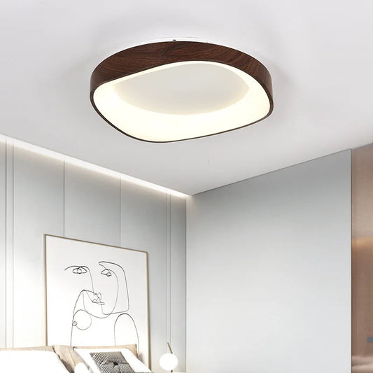 Skandinavisk LED-loftlampe – Moderne påbygningslampe med træeffekt