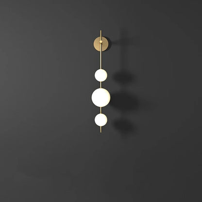 Moderne geometrisk væglampe med LED-kugler