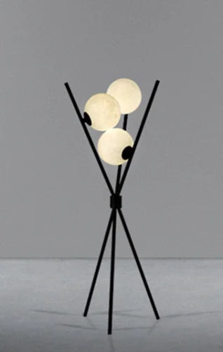 Designer LED Gulvlampe med Månekugleskærme – Bord- og Gulvlampe på Trefod
