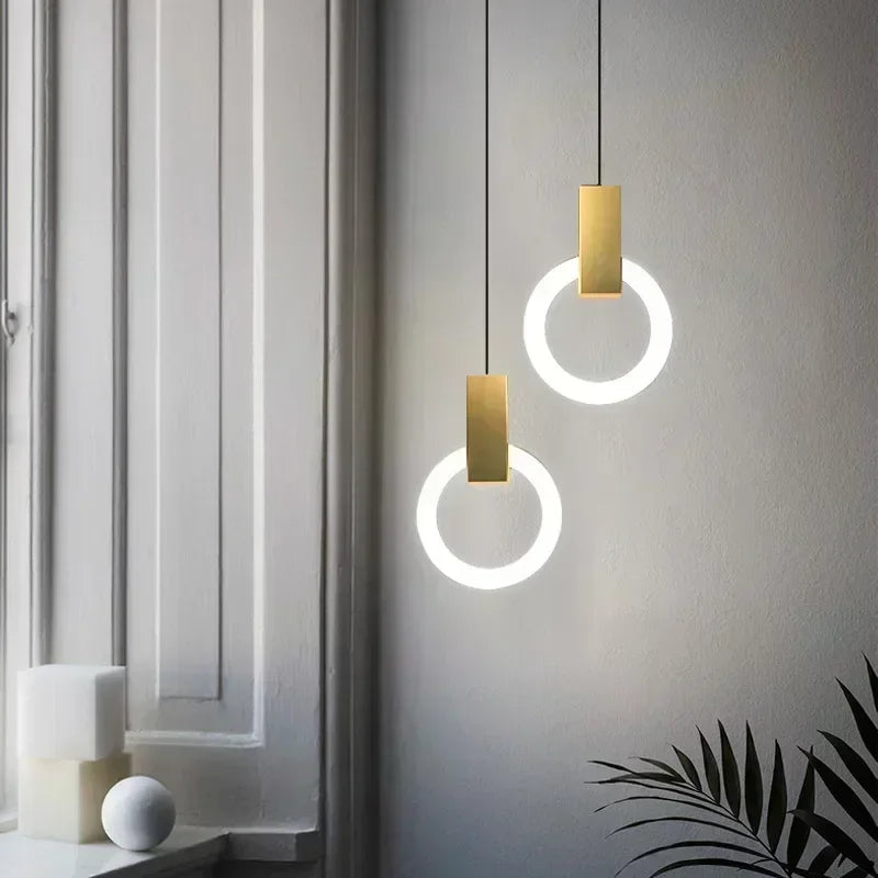 Moderne LED-pendellampe med ring