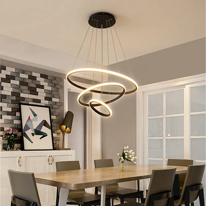 Moderne LED-pendellampe med 3D-ringe