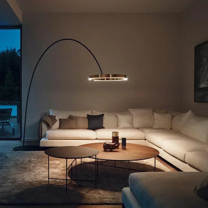 Moderne gulvlampe med rund ring-skærm og LED