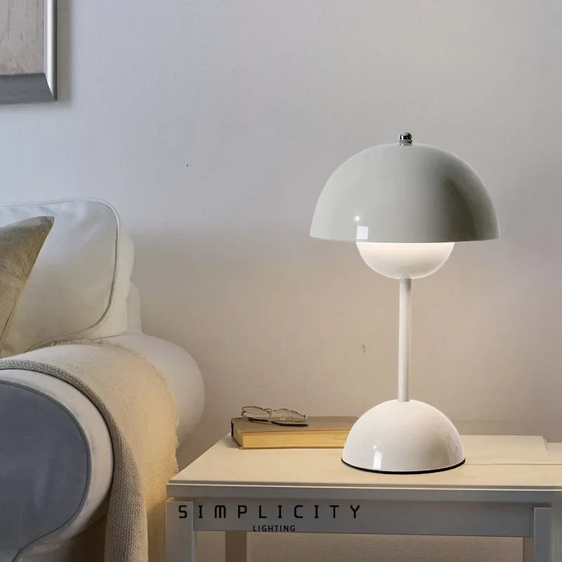 Trådløs bordlampe i minimalistisk design